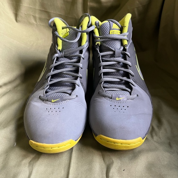 Nike Men's Athletic Shoes in Gray and Yellow - Picture 1 of 6